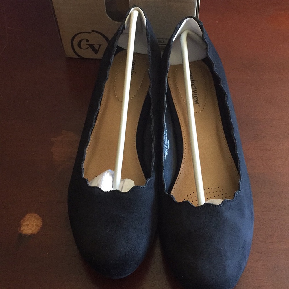 Black Wedge